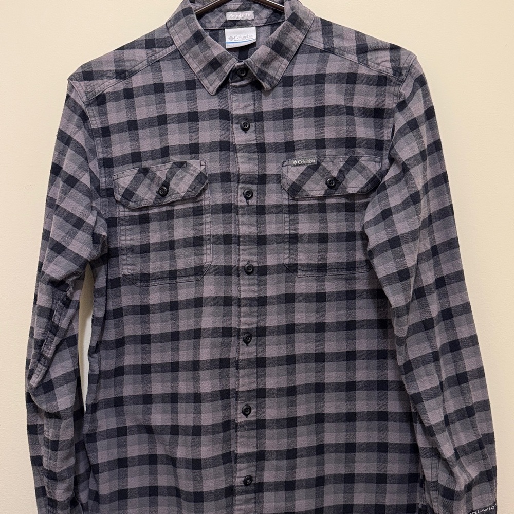Columbia Men's Black and Gray Checkered Flannel Shirt